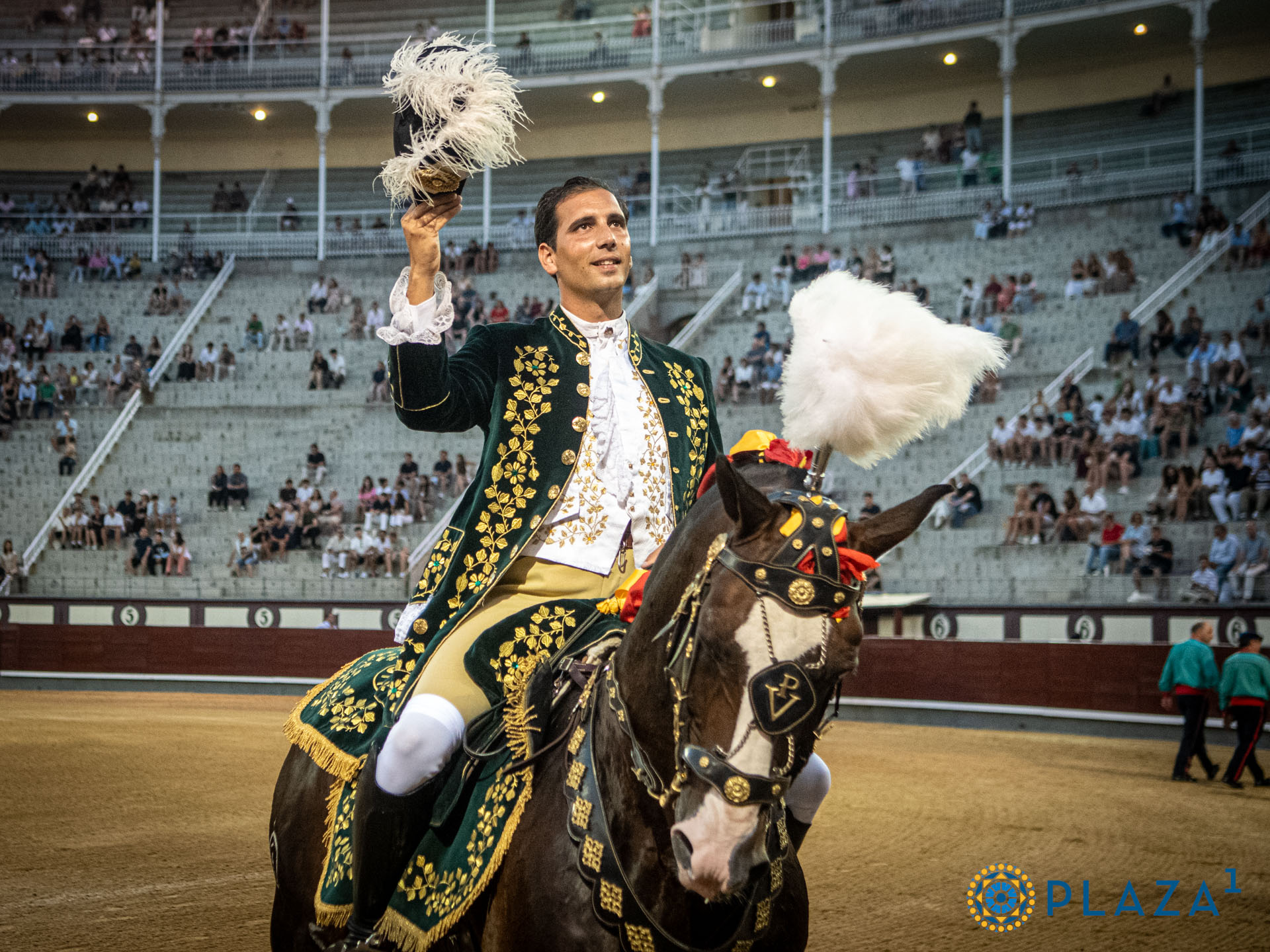 Paco Velasquez sustituye al lesionado Moura Caetano en el festejo de este jueves