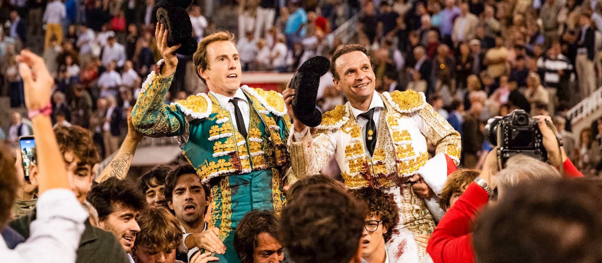 Ferrera y Román, doble puerta grande en un emocionante mano a mano