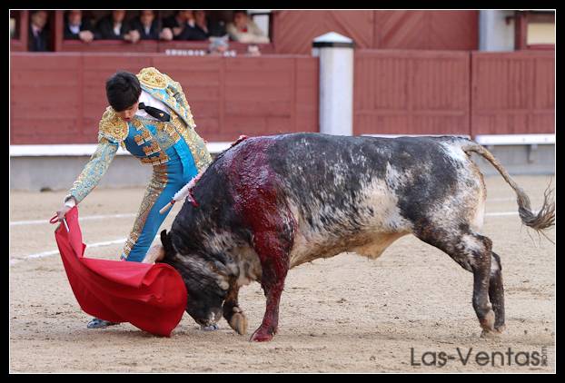 Álvaro Sanlúcar con el primero.
